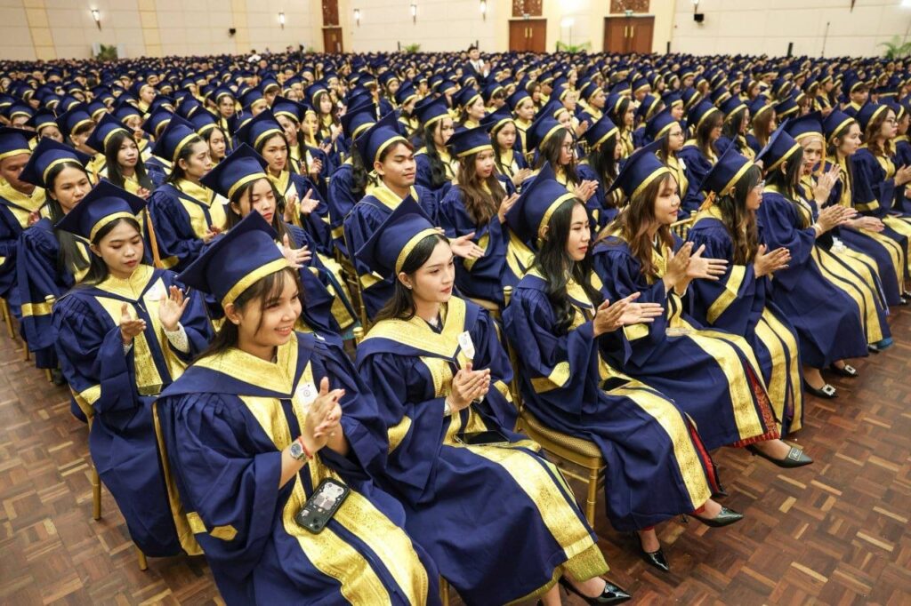 សម្តេចធិបតី ហ៊ុន ម៉ាណែត ស្វាគមន៍ការបើកបណ្តុះបណ្តាល TVET នៅតាមសាលាឯកជន ដើម្បីពង្រឹងធនធានមនុស្សកម្ពុជា