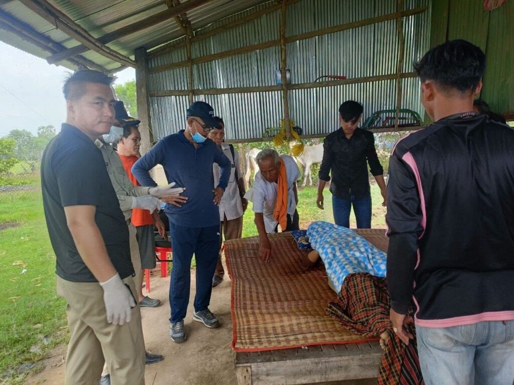 រន្ធត់! ស្ត្រីម្នាក់ត្រូវបានប្ដីចាក់សម្លាប់ក្នុងថ្លុកឈាម សង្ស័យផ្ដើមចេញពីភ្លើងប្រច័ណ្ឌ